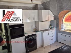 Продава 2-стаен, град Кърджали