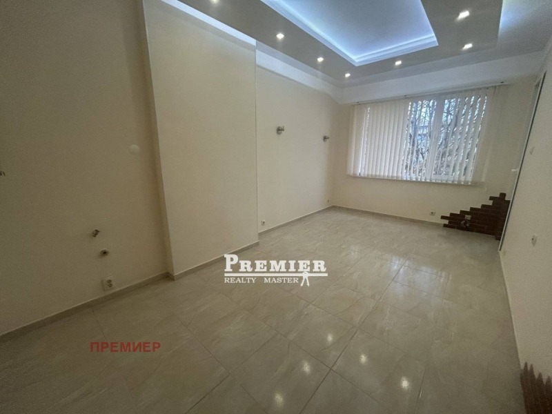 Продава 2-СТАЕН, град Бургас, Възраждане • 130000 € / 254257.90 лв. • 73898388 1 — Holmes.bg Продава 2-СТАЕН, град Бургас, Възраждане • 130000 € / 254257.90 лв. • 73898388 1