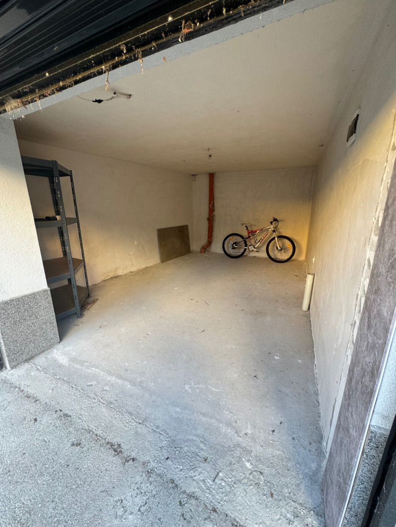 Продава ГАРАЖ, ПАРКОМЯСТО, град Пловдив, Кючук Париж • 30000 € • 59366736 1 — Holmes.bg Продава ГАРАЖ, ПАРКОМЯСТО, град Пловдив, Кючук Париж • 30000 € • 59366736 1