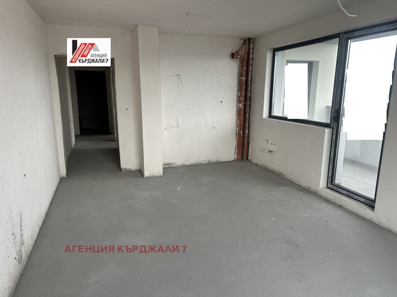 Продава 3-СТАЕН, град Кърджали, Възрожденци • 99900 € / 195387.42 лв. • 68643551 1 — Holmes.bg Продава 3-СТАЕН, град Кърджали, Възрожденци • 99900 € / 195387.42 лв. • 68643551 1