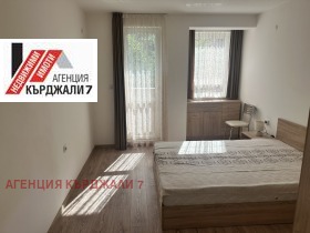 Продава 2-стаен, град Кърджали