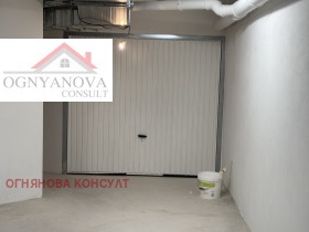 Снимка Продава ГАРАЖ, ПАРКОМЯСТО