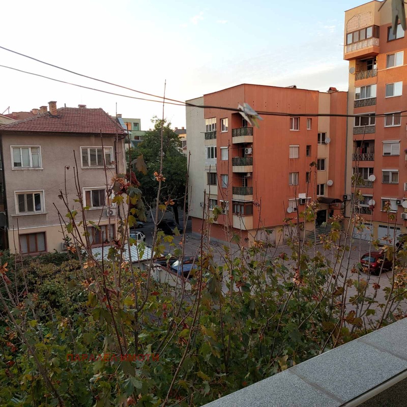 Продава  Етаж от къща, град Пловдив, Каменица 1 •  150 000 EUR • ID 11161017 — holmes.bg - [1] 