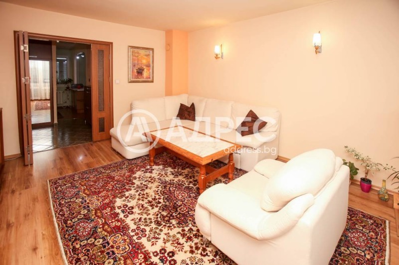 Продава 3-СТАЕН, град София, Люлин 7 • 250000 € / 488957.50 лв. • 35091146 1 — Holmes.bg Продава 3-СТАЕН, град София, Люлин 7 • 250000 € / 488957.50 лв. • 35091146 1