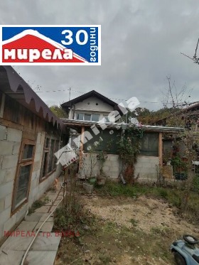 Обява Продава КЪЩА,град Варна, м-т Боровец - юг