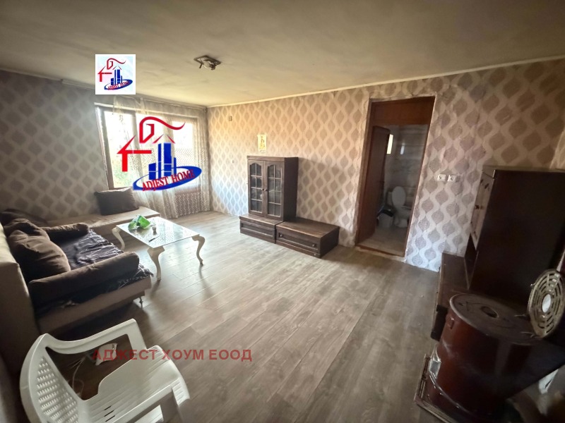 Продава КЪЩА, област Шумен, с. Ивански • 27000 € • 43463804 1 — Holmes.bg Продава КЪЩА, област Шумен, с. Ивански • 27000 € • 43463804 1