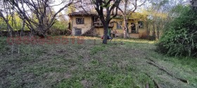 Продава Парцел, с. Равнище