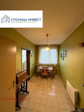 Обява Продава МНОГОСТАЕН,град Русе, Широк център