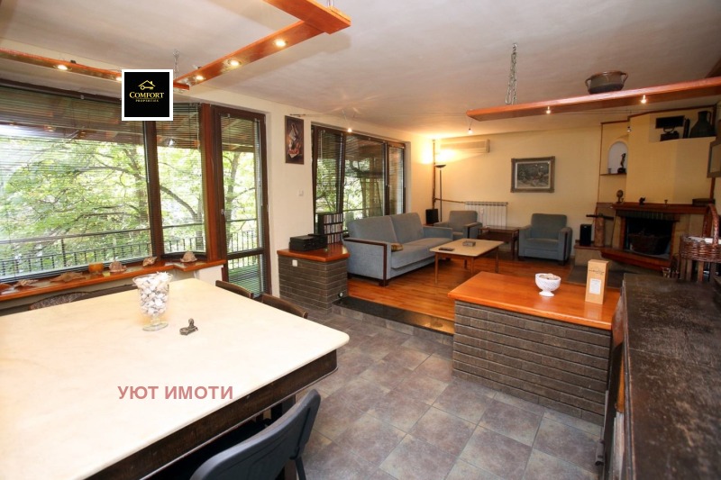 Продава 3-СТАЕН, град София, Център • 1260000 € / 2464345.80 лв. • 72019431 1 — Holmes.bg Продава 3-СТАЕН, град София, Център • 1260000 € / 2464345.80 лв. • 72019431 1