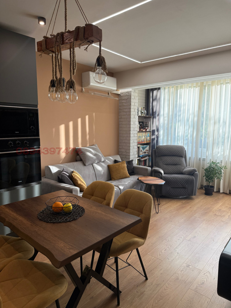 Продава 3-СТАЕН, град София, Свобода • 210000 € / 410724.30 лв. • 92846757 1 — Holmes.bg Продава 3-СТАЕН, град София, Свобода • 210000 € / 410724.30 лв. • 92846757 1