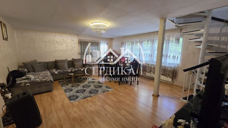 Продава КЪЩА, област София, гр. Златица • 315000 € • 35376208 1 — Holmes.bg Продава КЪЩА, област София, гр. Златица • 315000 € • 35376208 1