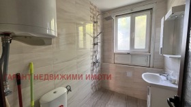 Обява Продава ЕТАЖ ОТ КЪЩА,град Габрово, Център