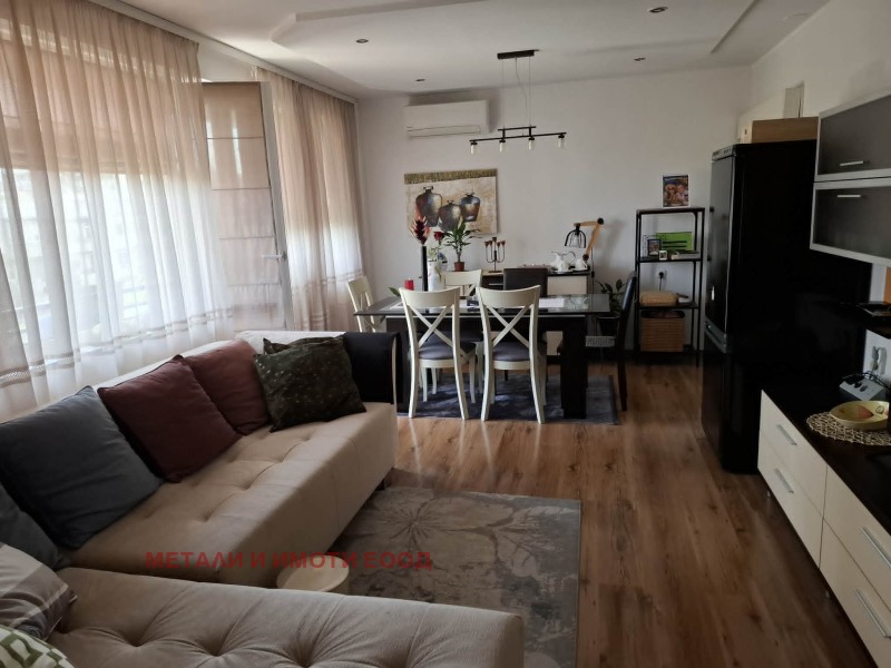 Продава 3-СТАЕН, град Русе, Широк център • 167000 € / 326623.61 лв. • 98701942 1 — Holmes.bg Продава 3-СТАЕН, град Русе, Широк център • 167000 € / 326623.61 лв. • 98701942 1