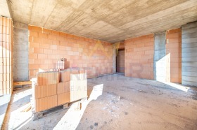 Обява Продава 3-СТАЕН,град Варна, Владислав Варненчик 1