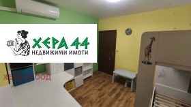 Обява Продава 4-СТАЕН,град Варна, Владислав Варненчик 2