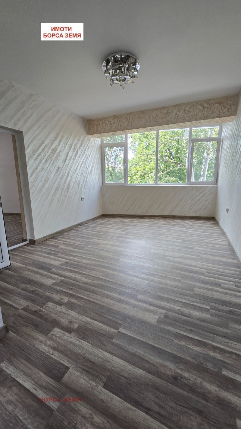 Продава 4-СТАЕН, град Търговище, Център • 150000 € • 27331755 1 — Holmes.bg Продава 4-СТАЕН, град Търговище, Център • 150000 € • 27331755 1