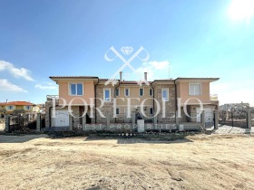 Продажба на къщи в област Бургас — страница 2 - изображение 17 