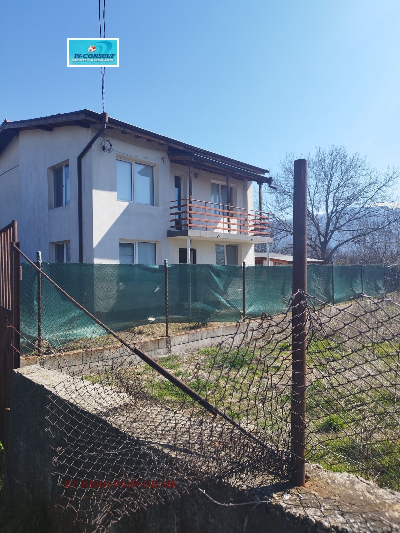 Продава КЪЩА, област Кюстендил, с. Червен брег • 100000 € / 195583.00 лв. • 39792898 1 — Holmes.bg Продава КЪЩА, област Кюстендил, с. Червен брег • 100000 € / 195583.00 лв. • 39792898 1