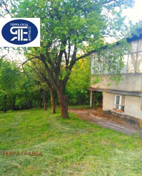 Продава Къща, с. Ястребино