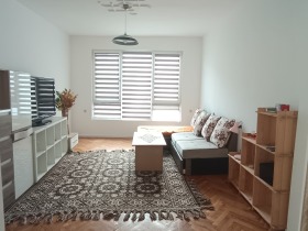 Обява Продава 3-СТАЕН,град Благоевград, Идеален център