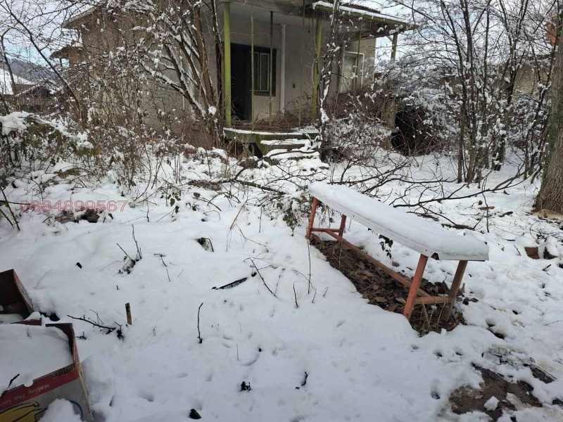 Продава КЪЩА, област София, с. Врачеш • 37000 € / 72365.71 лв. • 39087781 1 — Holmes.bg Продава КЪЩА, област София, с. Врачеш • 37000 € / 72365.71 лв. • 39087781 1