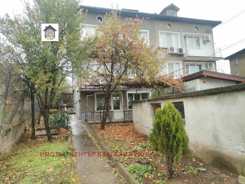 Продава КЪЩА, област Перник, гр. Радомир • 132000 € / 258169.56 лв. • 17489272 1 — Holmes.bg Продава КЪЩА, област Перник, гр. Радомир • 132000 € / 258169.56 лв. • 17489272 1