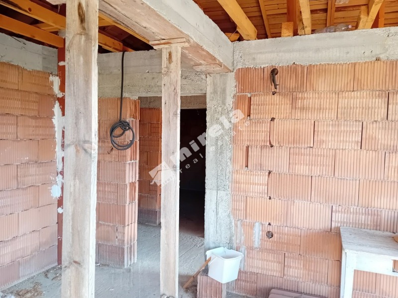 Продава ВИЛА, област Ямбол, с. Кукорево • 195000 € / 381386.85 лв. • 35160463 1 — Holmes.bg Продава ВИЛА, област Ямбол, с. Кукорево • 195000 € / 381386.85 лв. • 35160463 1