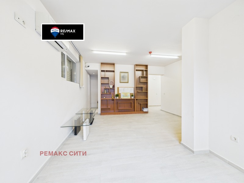 Продава ОФИС, град София, Лозенец • 270000 € / 528074.10 лв. • 81468101 1 — Holmes.bg Продава ОФИС, град София, Лозенец • 270000 € / 528074.10 лв. • 81468101 1