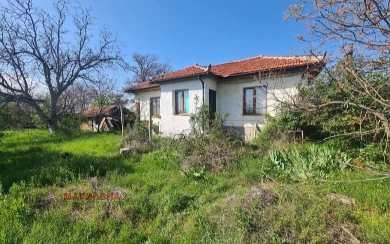 Продава КЪЩА, област Пловдив, с. Сухозем • 26000 € / 50851.58 лв. • 49195793 1 — Holmes.bg Продава КЪЩА, област Пловдив, с. Сухозем • 26000 € / 50851.58 лв. • 49195793 1