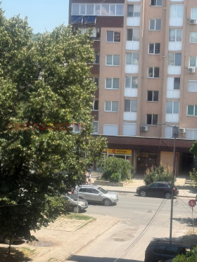 Обява Продава 3-СТАЕН,град Ловеч, Център