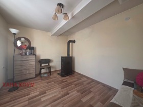 Обява Продава КЪЩА,с. Ломец, област Ловеч