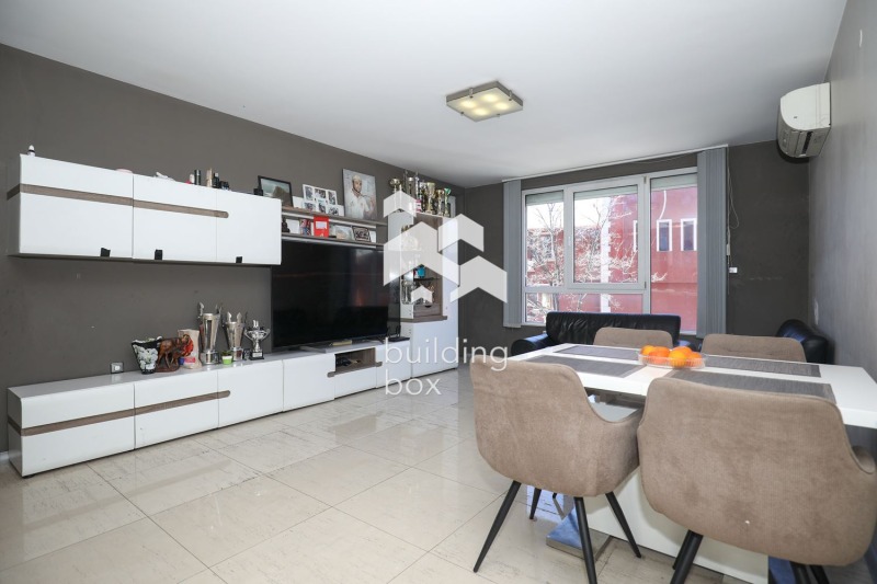 Продава 3-СТАЕН, град София, Витоша • 342000 € / 668893.86 лв. • 49908174 1 — Holmes.bg Продава 3-СТАЕН, град София, Витоша • 342000 € / 668893.86 лв. • 49908174 1