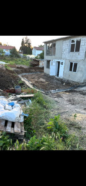 Продава Къща, с. Яребична