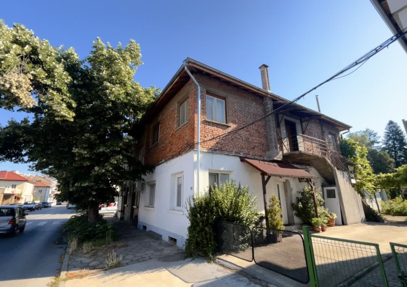 Продава 3-СТАЕН, град Габрово, Център • 62000 € / 121261.46 лв. • 44967495 1 — Holmes.bg Продава 3-СТАЕН, град Габрово, Център • 62000 € / 121261.46 лв. • 44967495 1