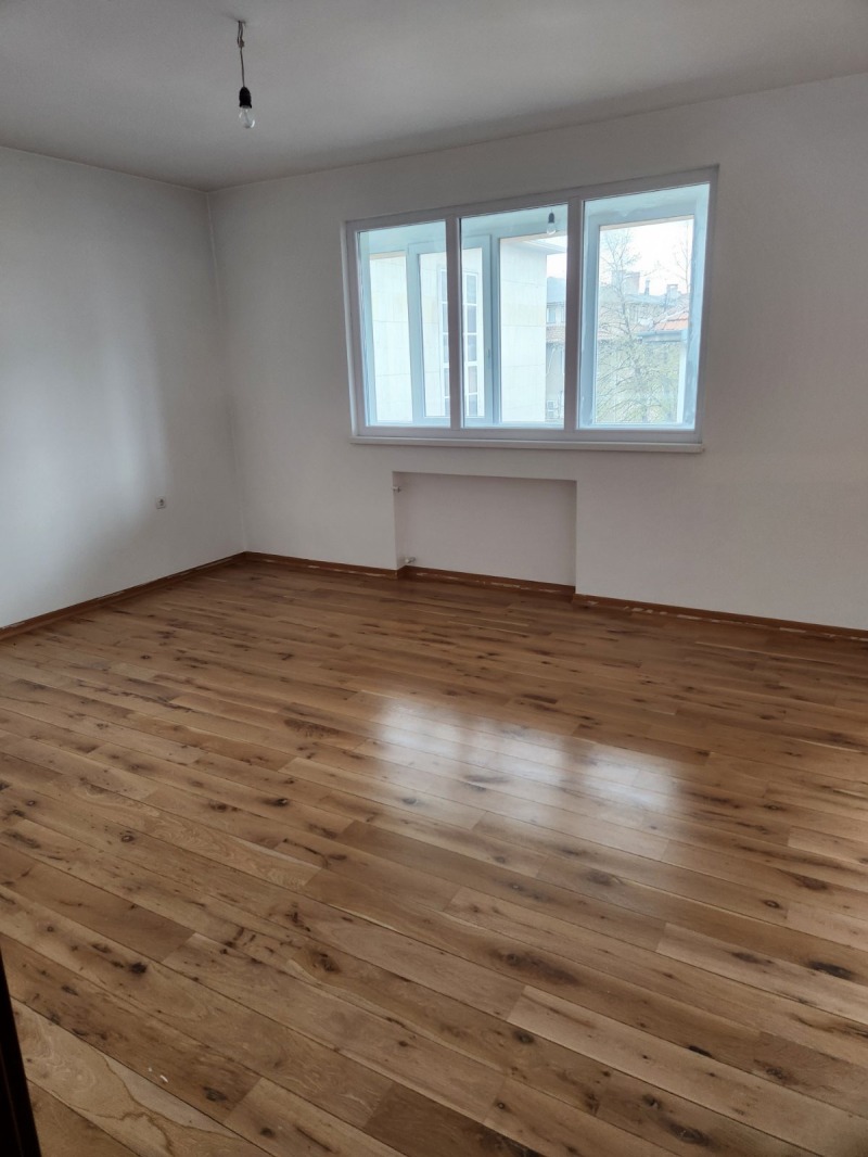 Продава 3-СТАЕН, град София, Център • 540000 € / 1056148.20 лв. • 91742459 1 — Holmes.bg Продава 3-СТАЕН, град София, Център • 540000 € / 1056148.20 лв. • 91742459 1