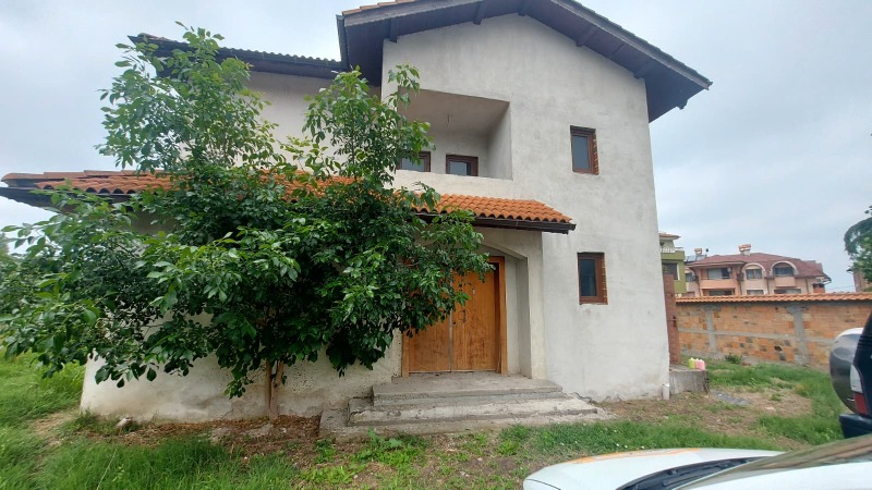 Продава КЪЩА, град Хасково, Македонски • 380000 € / 743215.40 лв. • 42334472 1 — Holmes.bg Продава КЪЩА, град Хасково, Македонски • 380000 € / 743215.40 лв. • 42334472 1