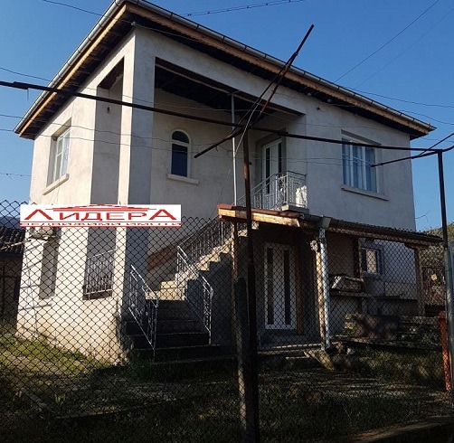 Продава  Къща, област Пловдив, с. Новаково • 52 900 EUR • ID 17956597 — holmes.bg - [1] 