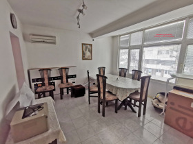 3-СТАЕН, 72 m2 - Holmes.bg 3-СТАЕН, 72 m2