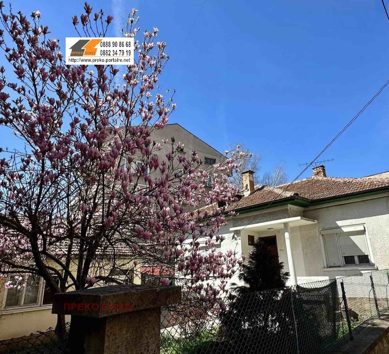 Продава КЪЩА, област София, гр. Ботевград • 220000 € / 430282.60 лв. • 98519841 1 — Holmes.bg Продава КЪЩА, област София, гр. Ботевград • 220000 € / 430282.60 лв. • 98519841 1