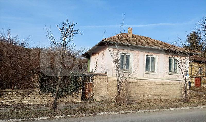 Продава  Къща, област Русе, с. Лом Черковна • 7 500 EUR • ID 41302483 — holmes.bg - [1] 