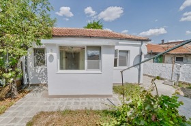 Продажба на къщи в град Добрич - изображение 9 