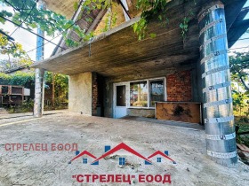 Обява Продава КЪЩА,с. Карапелит, област Добрич