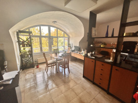 Обява Продава САМОСТОЯТЕЛНА СГРАДА,град София, Слатина