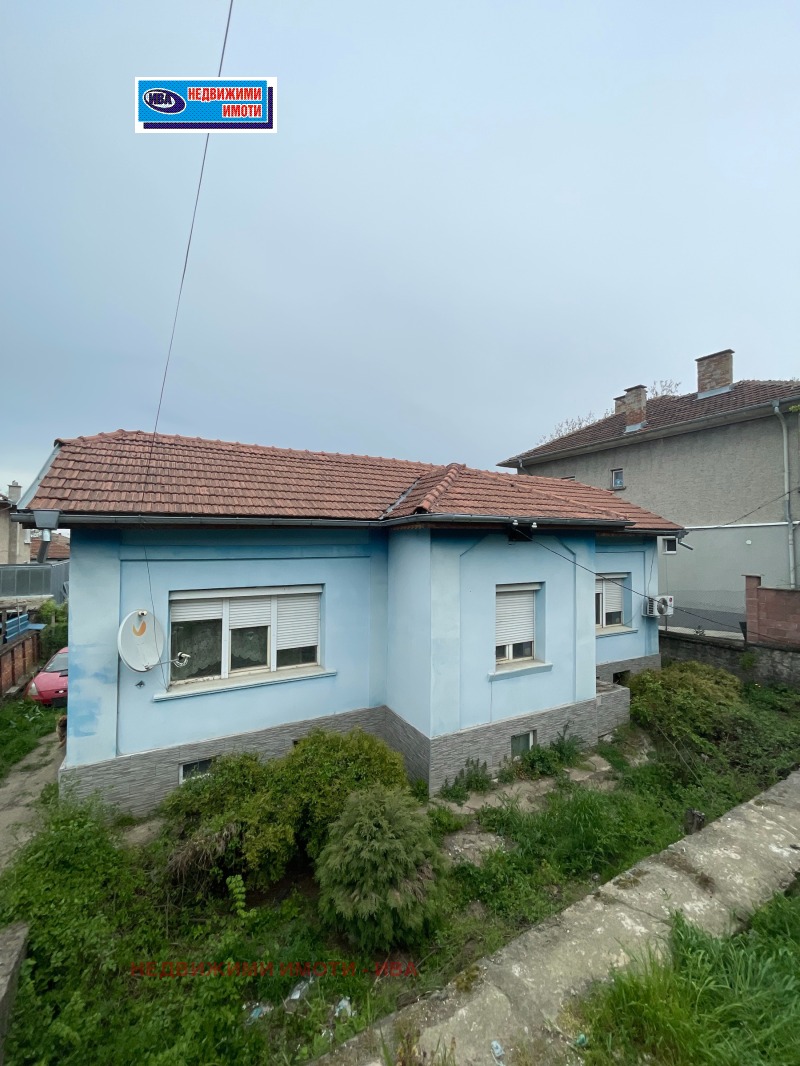 Продава КЪЩА, област Велико Търново, гр. Горна Оряховица • 90000 € / 176024.70 лв. • 90371932 1 — Holmes.bg Продава КЪЩА, област Велико Търново, гр. Горна Оряховица • 90000 € / 176024.70 лв. • 90371932 1