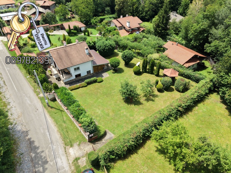 Продава КЪЩА, област Ловеч, гр. Априлци • по договаряне • 64399262 1 — Holmes.bg Продава КЪЩА, област Ловеч, гр. Априлци • по договаряне • 64399262 1