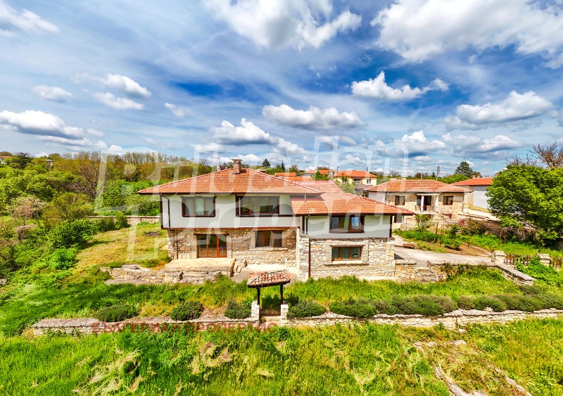 Продава КЪЩА, област Варна, с. Николаевка • 298000 € / 582837.34 лв. • 13040917 1 — Holmes.bg Продава КЪЩА, област Варна, с. Николаевка • 298000 € / 582837.34 лв. • 13040917 1