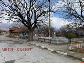 Продажба на имоти в с. Московец, област Пловдив - изображение 2 