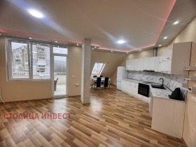 Обява Продава 4-СТАЕН,град Русе, Широк център