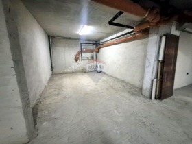 ГАРАЖ, ПАРКОМЯСТО, 19 m2 - Holmes.bg ГАРАЖ, ПАРКОМЯСТО, 19 m2