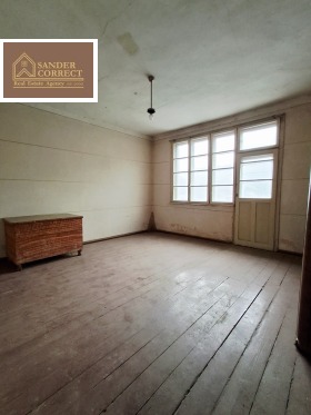 Обява Продава КЪЩА,град София, с. Долни Пасарел